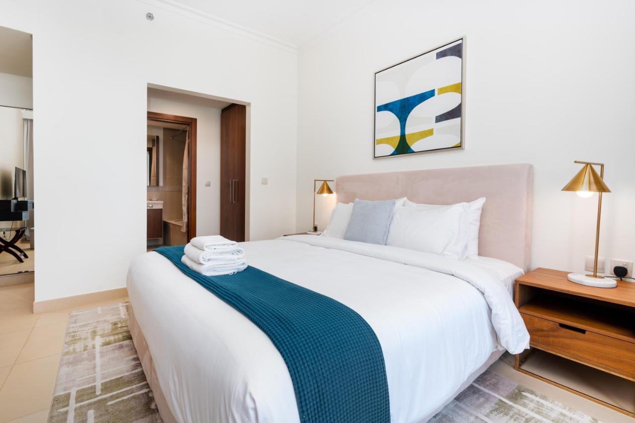 Vacay Lettings - Burj Vista High Floor Burj Khalifa & Fountain View Appartement Dubai Buitenkant foto