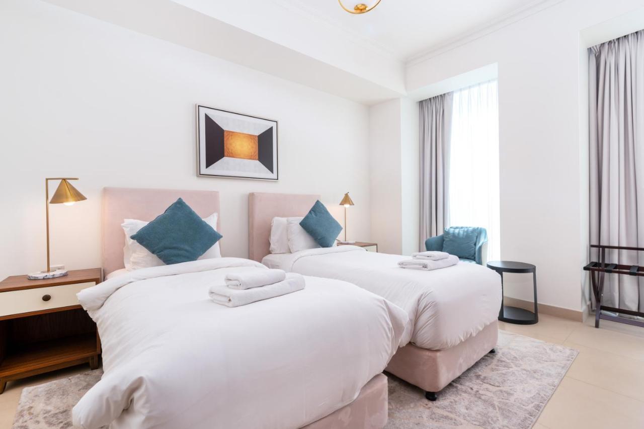 Vacay Lettings - Burj Vista High Floor Burj Khalifa & Fountain View Appartement Dubai Buitenkant foto
