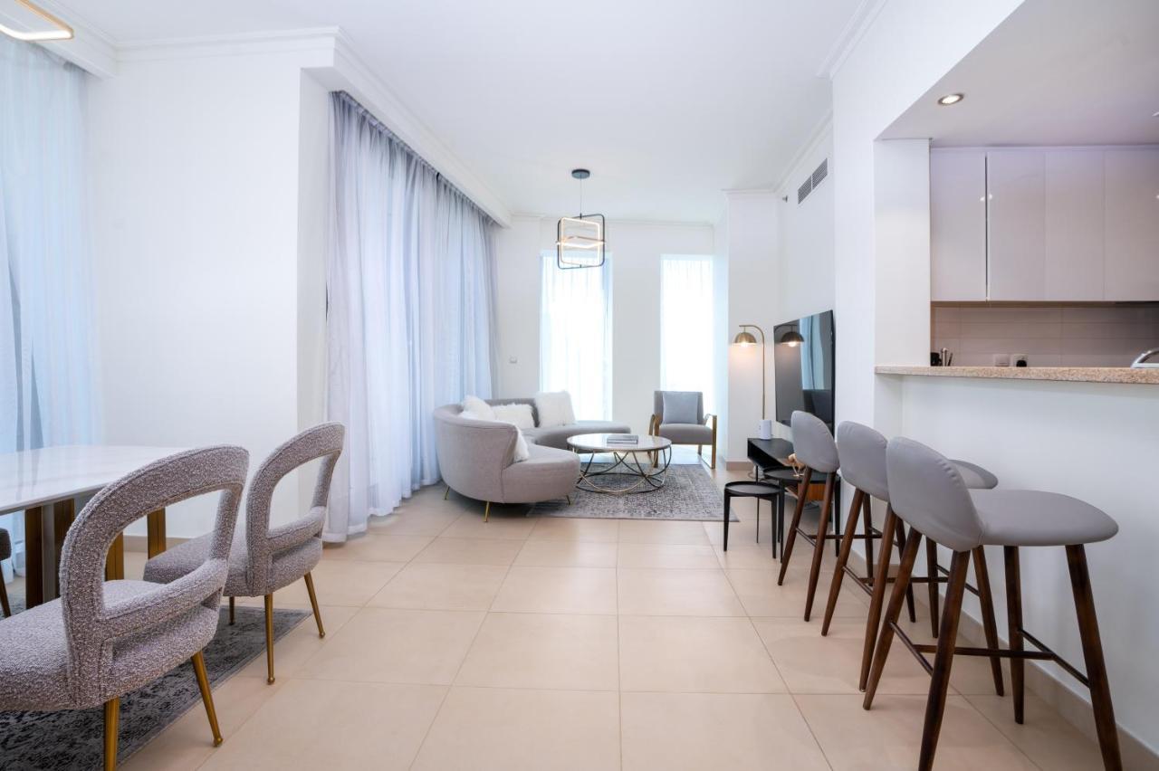 Vacay Lettings - Burj Vista High Floor Burj Khalifa & Fountain View Appartement Dubai Buitenkant foto
